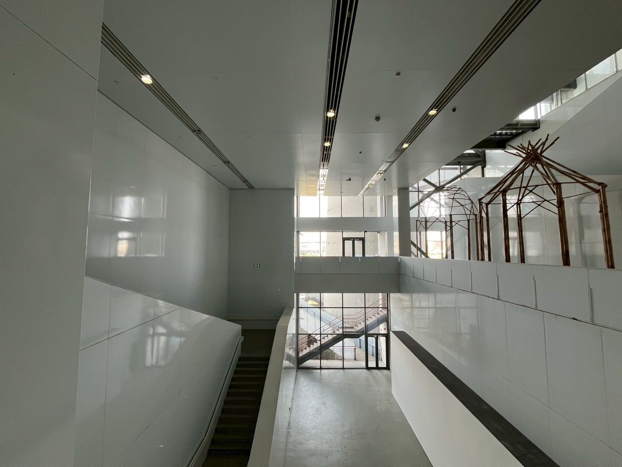 IMG250402_2F_Back Hall_02.jpeg